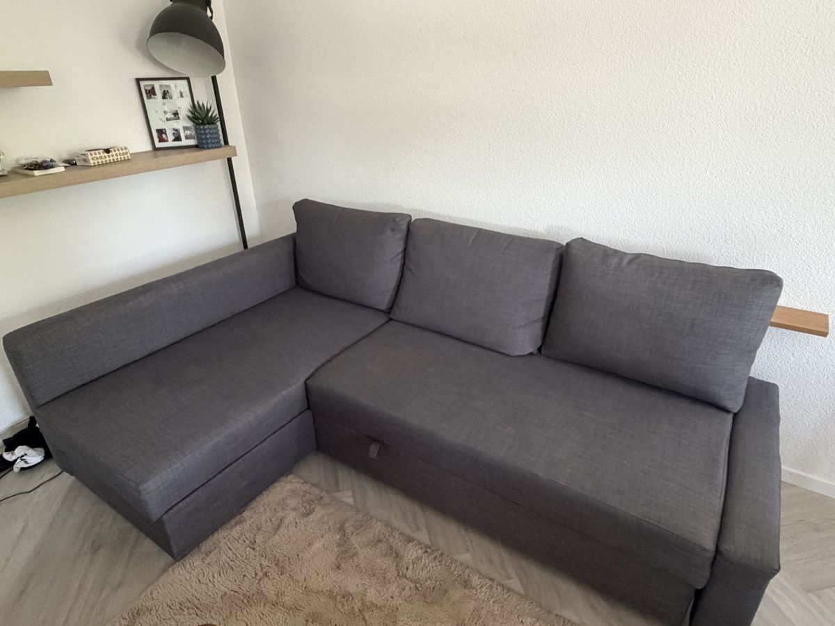 Ikea Sofas: IKEA FRIHETEN Eckbettsofa mit by - Dunkelgraube – Gebraucht aus Uster von ped_5hpw