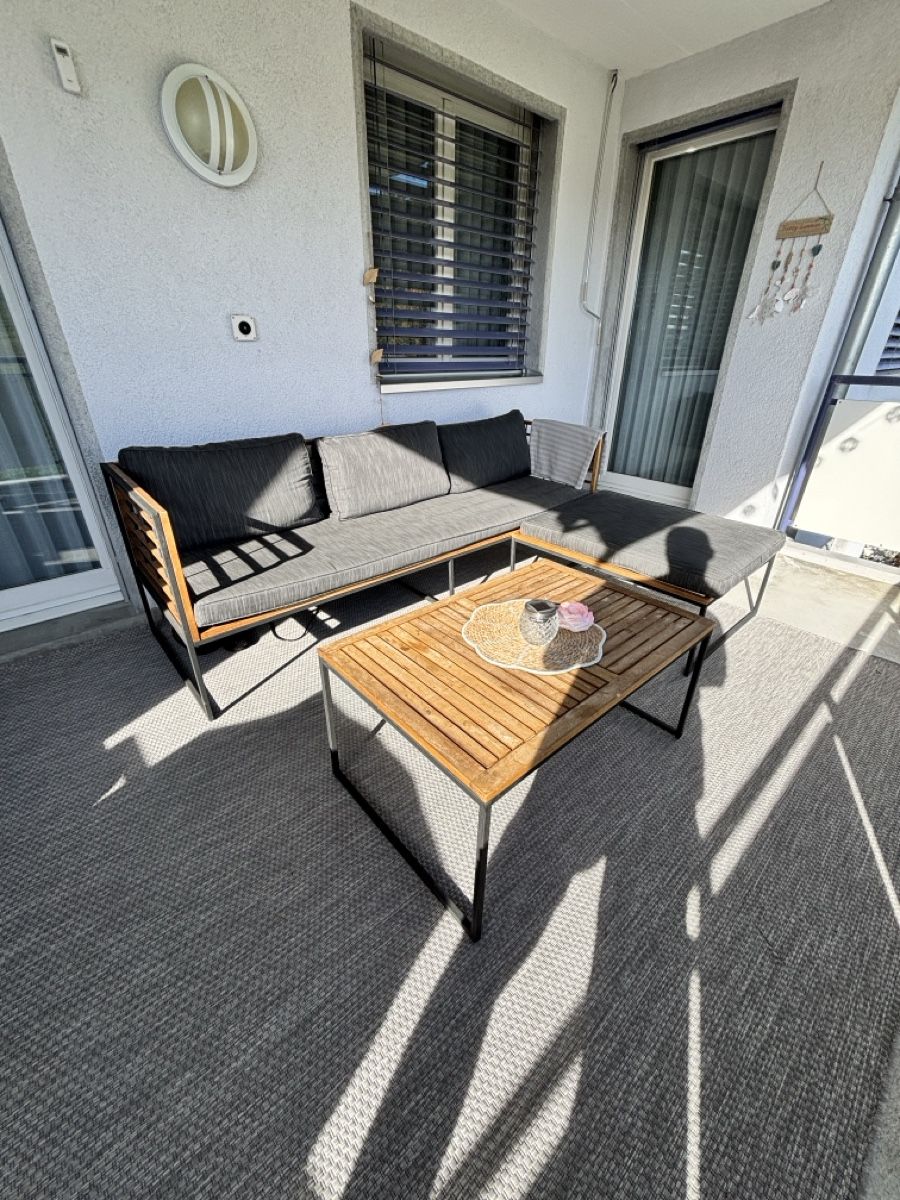 Divani: Lounge Set Gartensofa mit Tisch Metall Holz – Usato da Rossrüti venduto da PRAG90