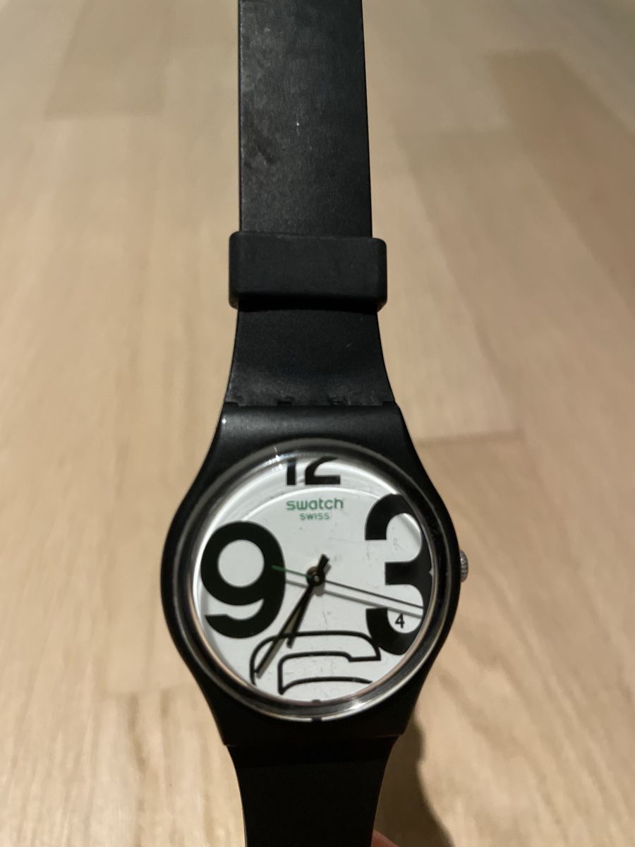 Swatch Orologi: Schwarze Swatch-Uhr – Nuovo (secondo la descrizione) da Köniz venduto da cha_y2jv 1