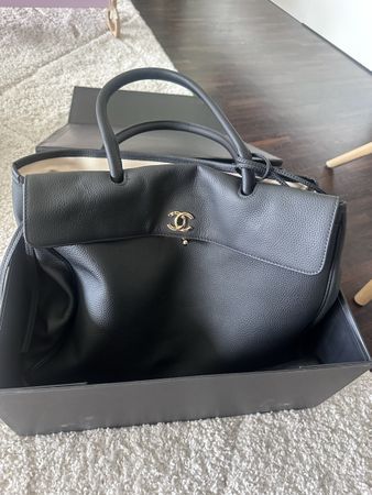 Schwarze Handtasche Leder