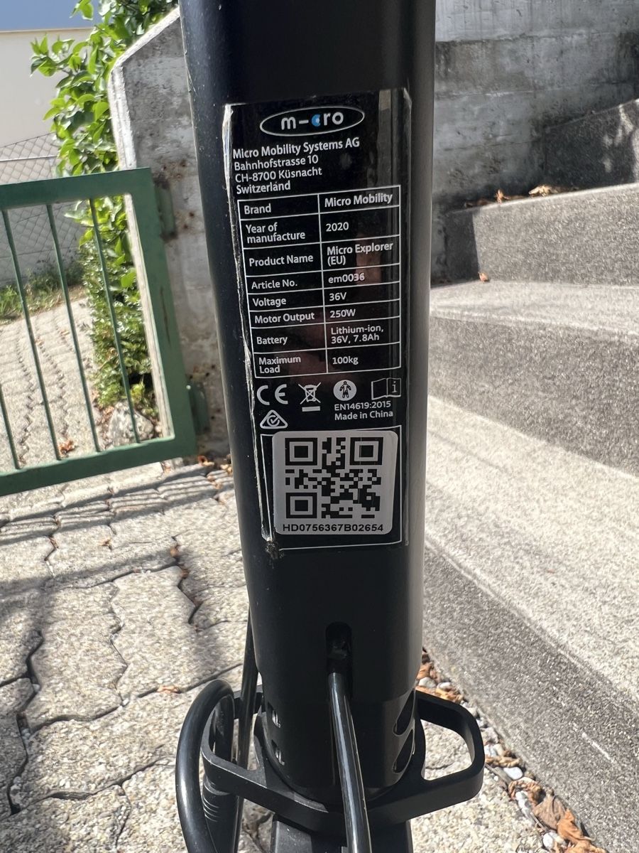 Micro Kickboard: Micro Explorer II E-Scooter schwarz guter Zustand – Usato da Buchs ZH venduto da man_v7y7 7