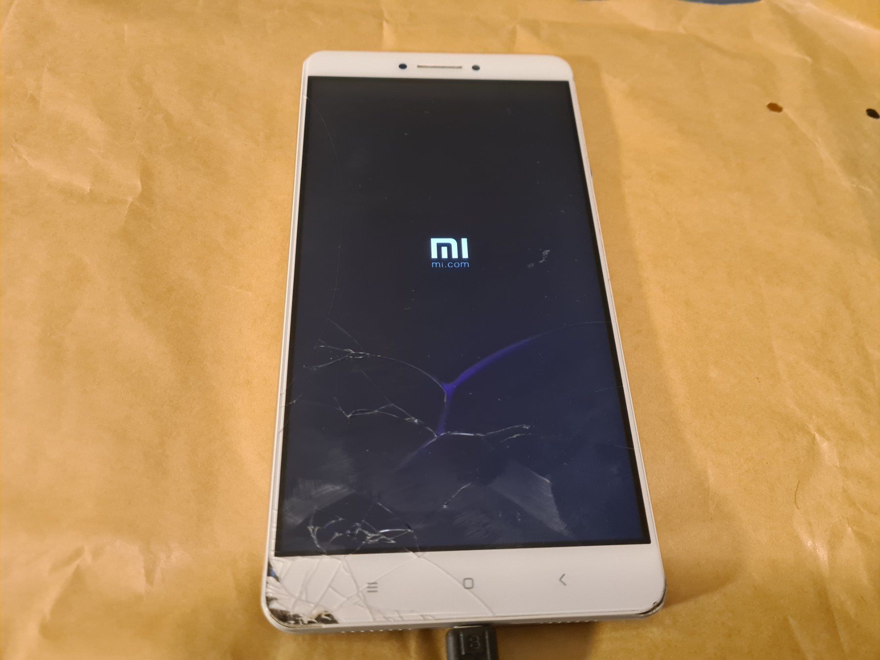 Xiaomi Handys / Smartphones: Android Handy Xiaomi defekt: Touchscreen beschädigt – Defekt aus Winterthur von Opusco 4