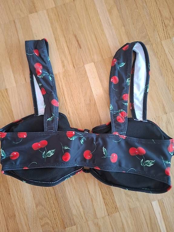 Costumi da bagno & Bikini: Damen-Badeanzug – Usato da Niederuzwil venduto da Liberatopixel 1