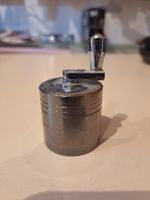 Grinder / Moulin à herbes en métal avec manivelle 👌🏼