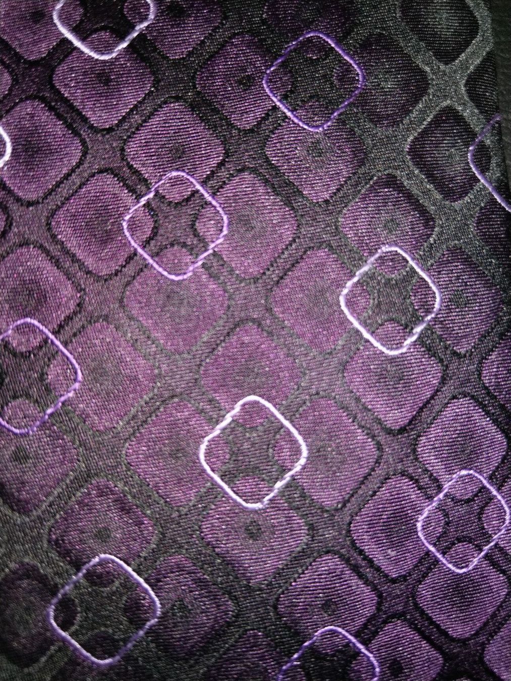 Cravatte: Krawatte violett – Usato da Oberhasli venduto da Chrisch1 1