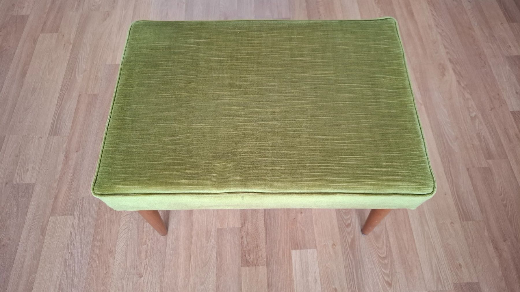Sgabelli: Retro Hocker / Fussschemel, Grün – Usato da Basel venduto da raawree 1