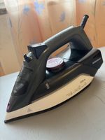 Grundig Dampfbügeleisen 2200 W