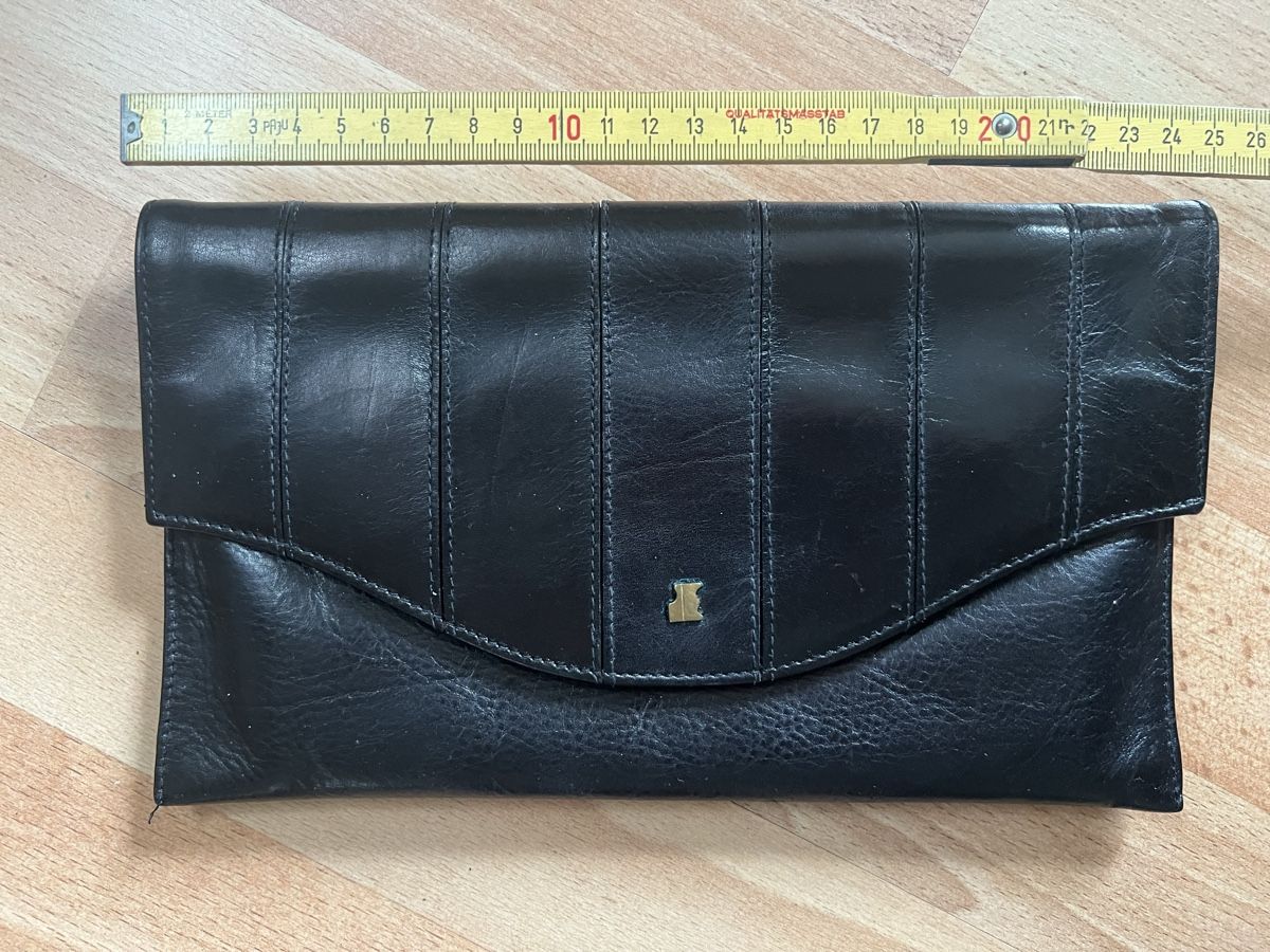 Sacs: Clutsch Handtasche schwarz – D'occasion à Kirchberg BE par wimmler
