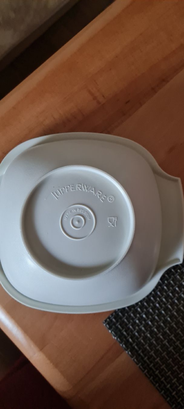 Tupperware Recipients et similaires: Tupperware Schüssel mit Deckel – D'occasion à Münsingen par Cuci31 3