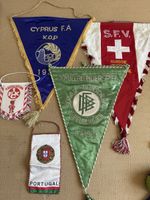 Sammlung FUSSBALL WIMPEL teils Vintage