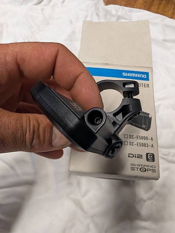 Pièces détachées: Shimano Compteur  STEPS SC-E5000 – Neuf avec emballage d'origine à Grand-Lancy par Charly1229 1