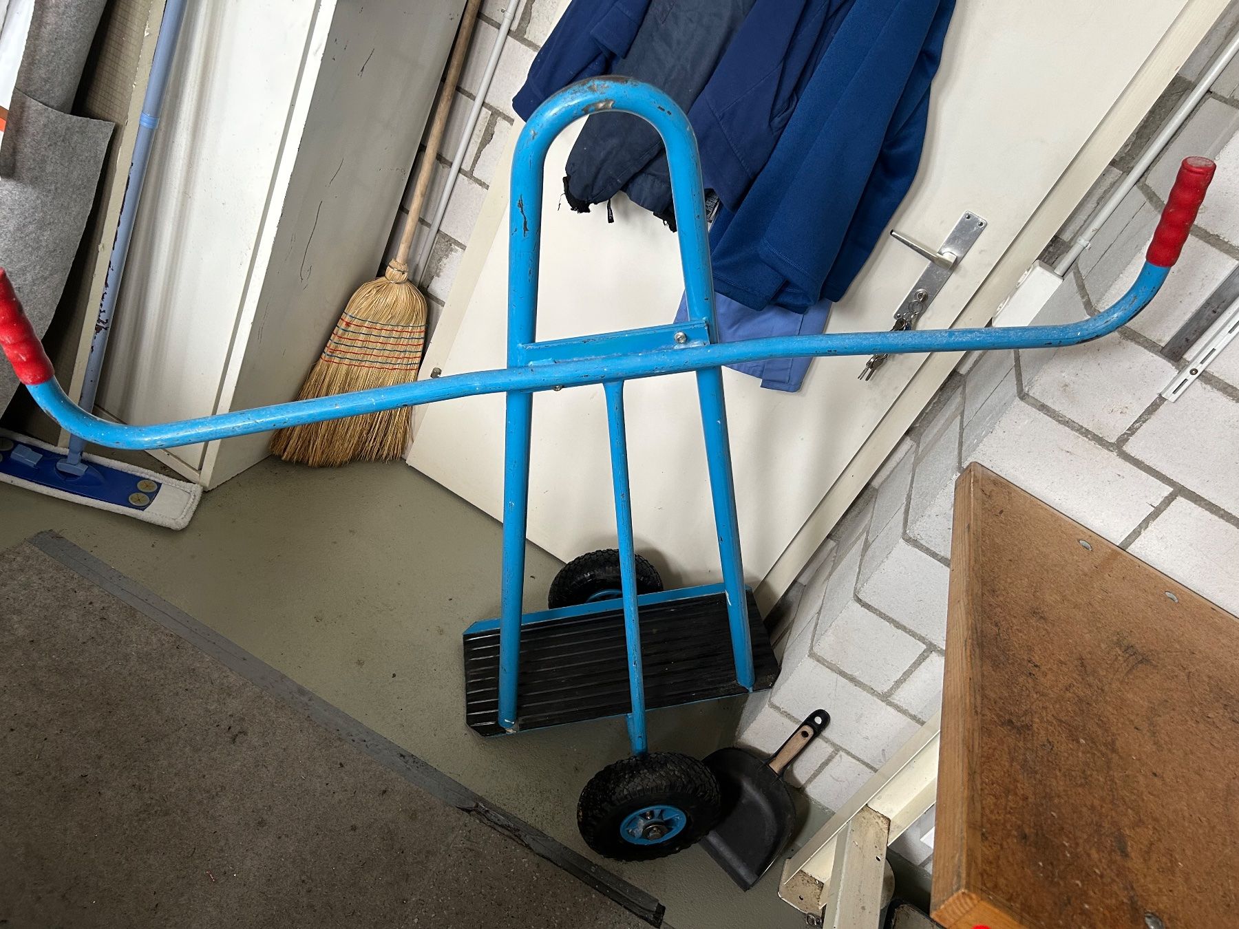 Tous les outils: Gipst plate wageli – D'occasion à Birr par antigo1 5