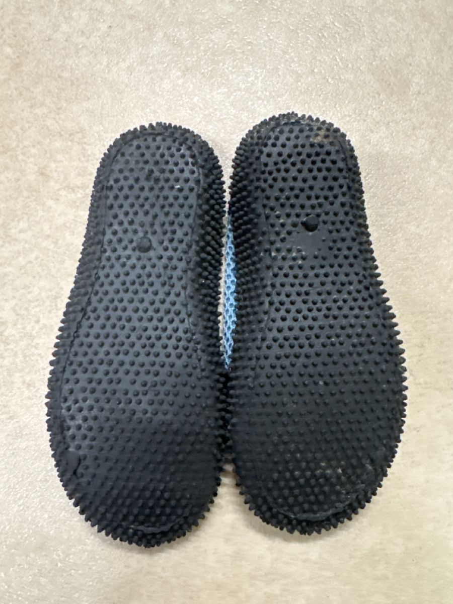 Chaussures hommes: Badeschuhe Extend Grösse 27/28 blau – D'occasion à Mülligen par Stalagmit 1