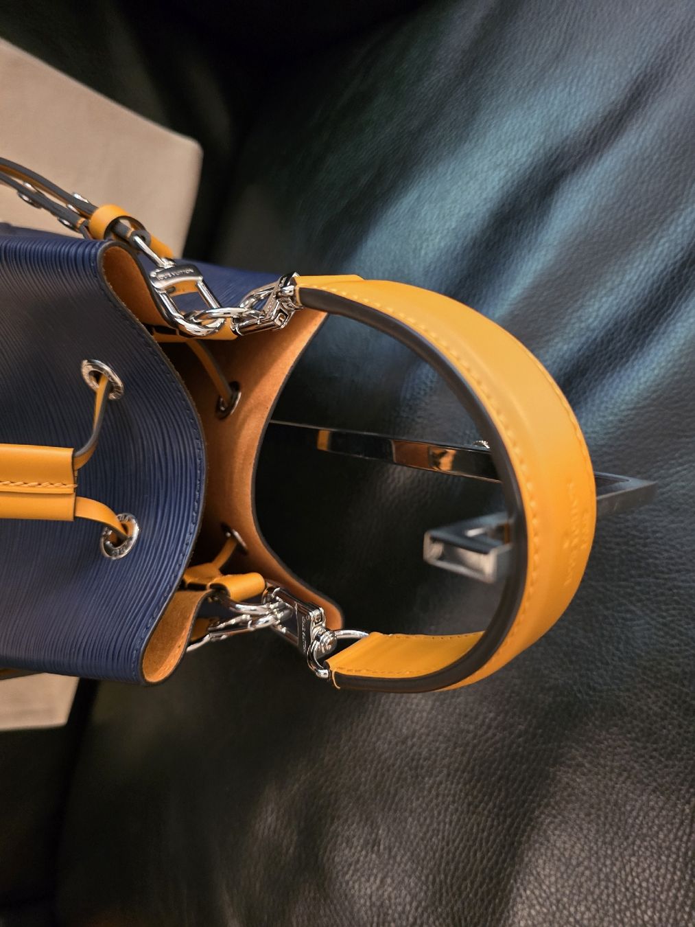 Louis Vuitton Borse da donna: Louis Vuitton NéoNoé BB Epi – Nuovo (secondo la descrizione) da Gattikon venduto da lavric_d 6