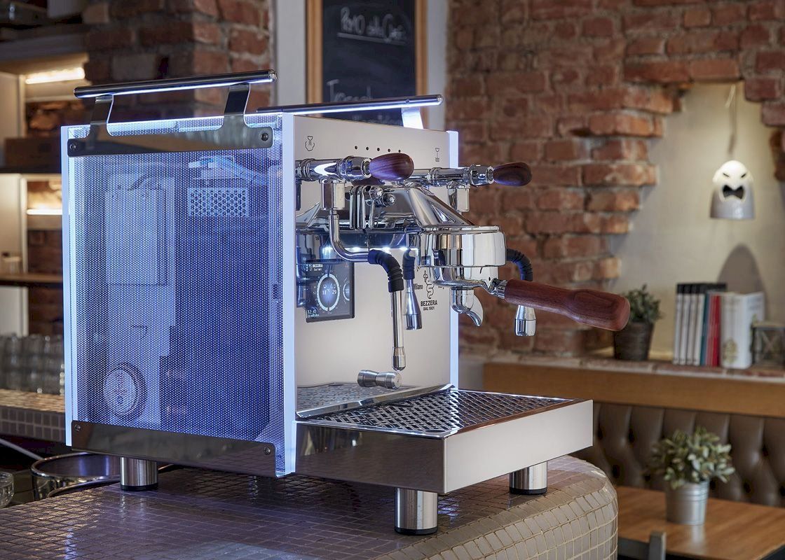 Machines à café & Machines à expresso: Bezzera Matrix DE Espressomaschine RGB – Neuf avec emballage d'origine à Bottighofen par zaap 3