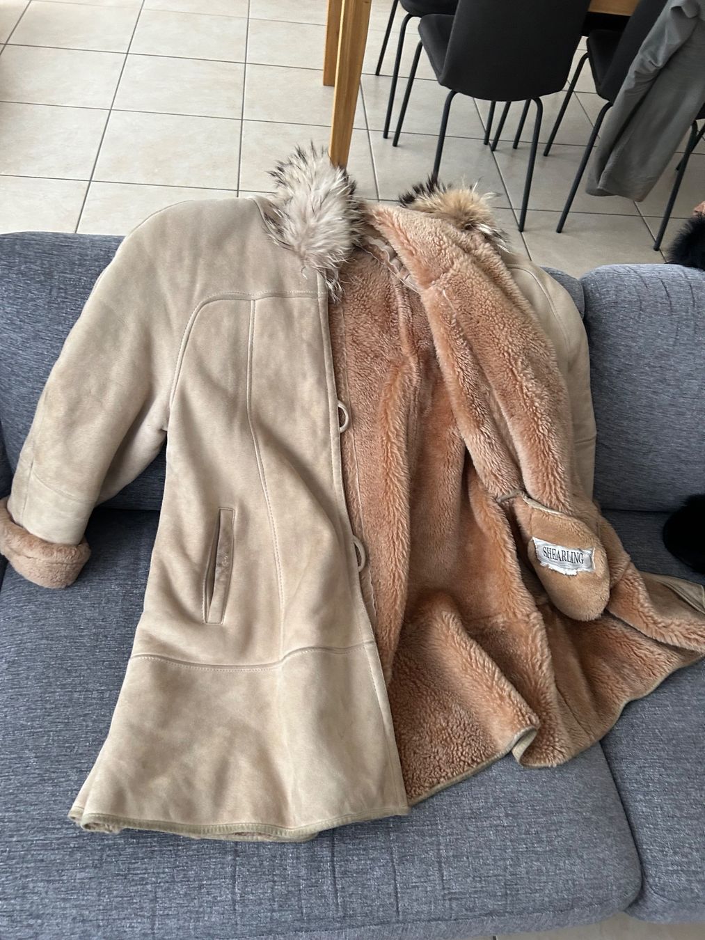 Mäntel: Manteau en peau lainée shearling – Gebraucht aus Fribourg von Vinhell 2