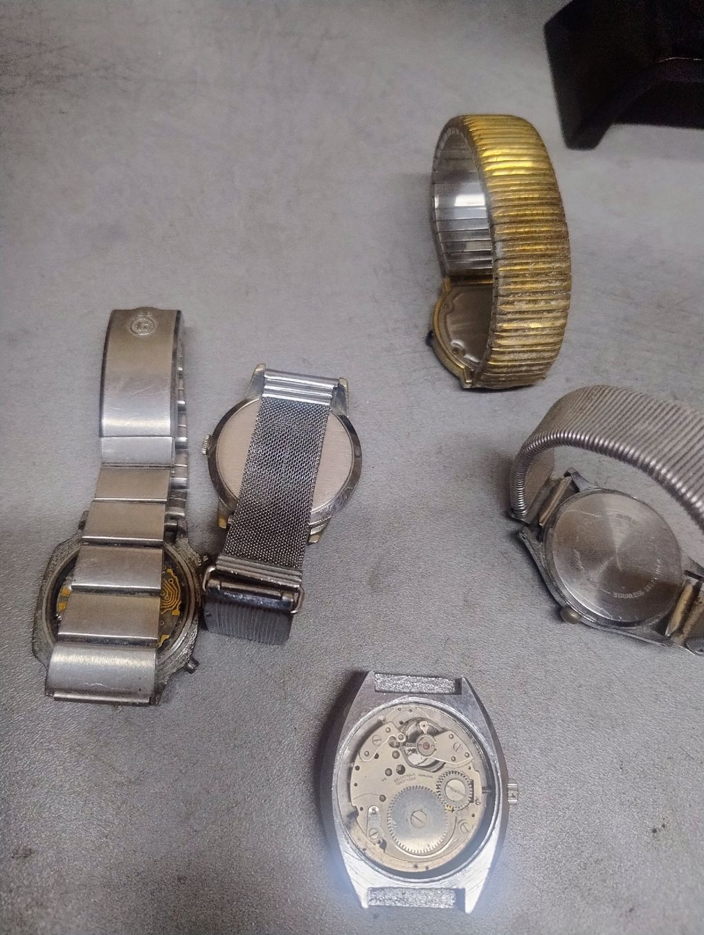 Montres: lot de montres – Défectueux à Martigny par jul_7s5x 1