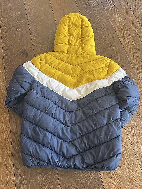 Giacche & Cappotti: Kinder Daunenjacke Gr. 164 – Usato da steffisburg venduto da stefanruoff 1