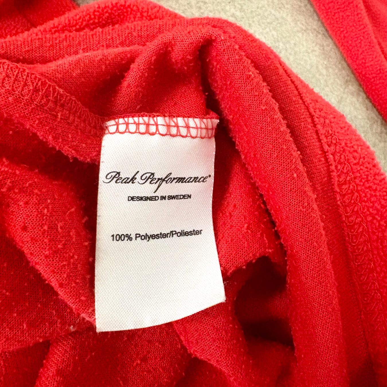 Peak Performance Pulls & Sweat-shirts: Peak Performance Fleece Pullover rot, Grösse L – D'occasion à Brienz BE par Kokolea84 5