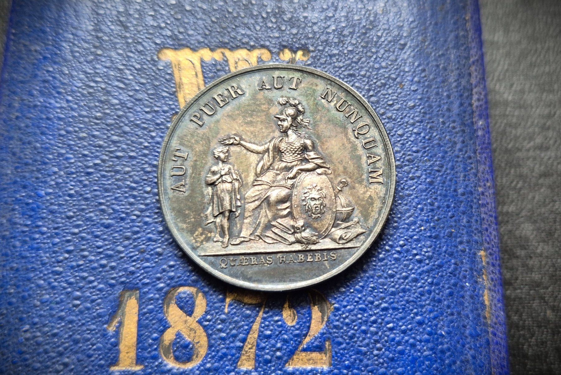 Medaglie: Schulprämie: VEVEY 1872 (mit Etui) – Usato da Zürich venduto da brinkosos