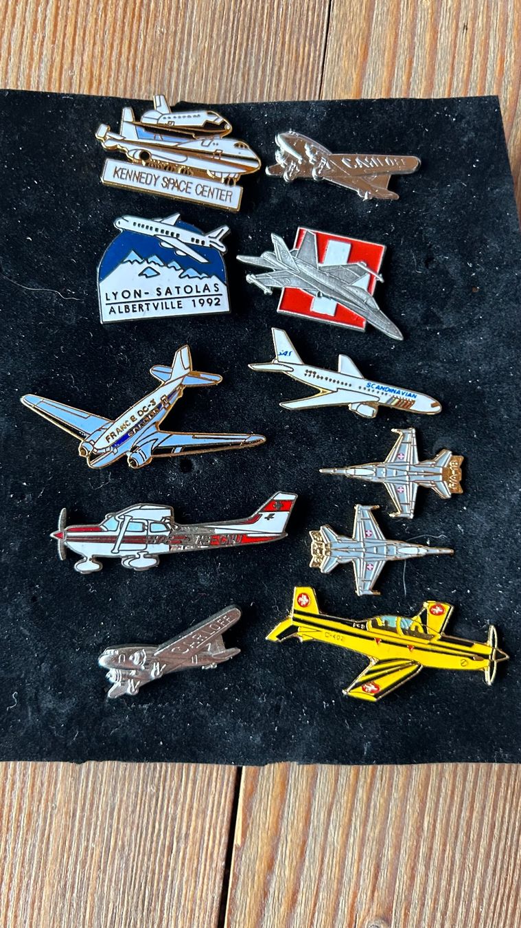 Placchette & Badge: Diverse Pin Fliegerei – Usato da Hofstetten b. Brienz venduto da summer_11