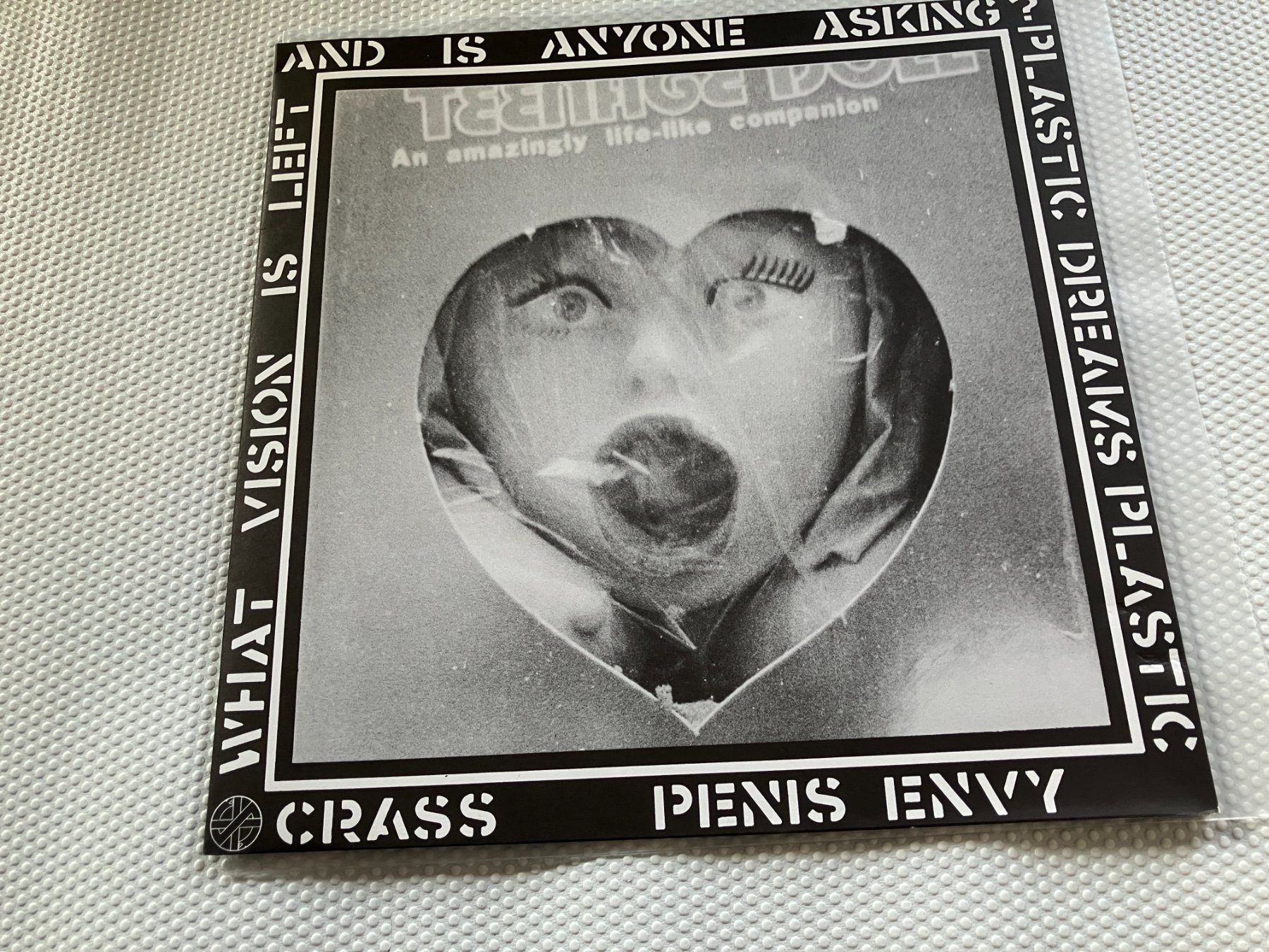 Dischi in vinile: Crass – Usato da Aarwangen venduto da Jukebox3