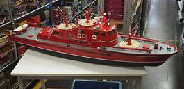 Roobe Feuerloachboot 1/25 top zusammen gebaut