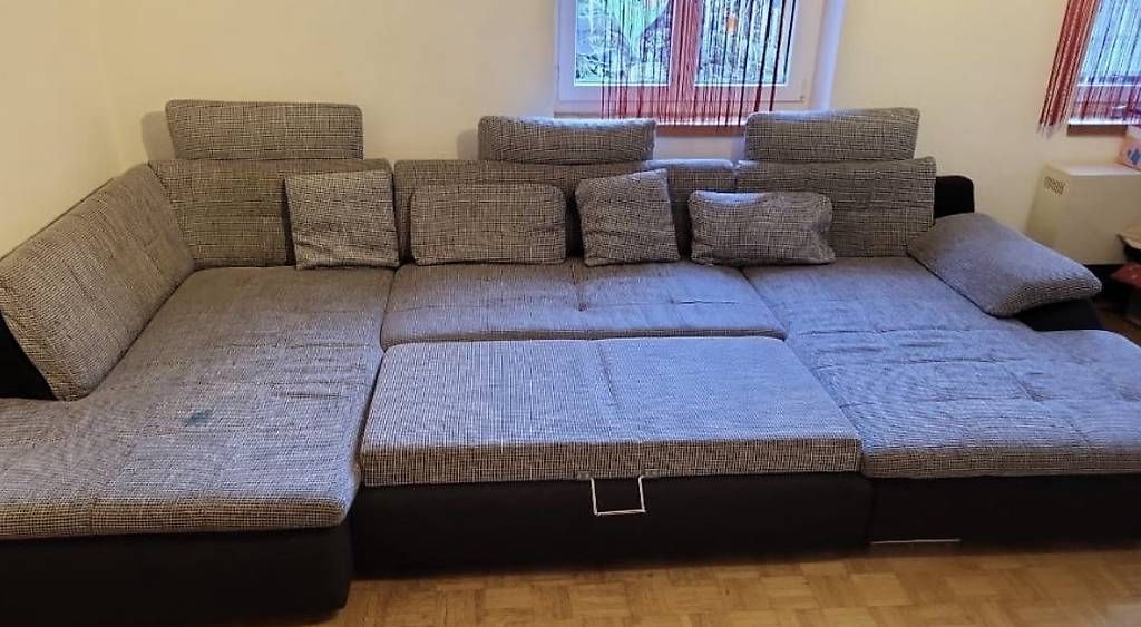 Divani: Grosse Wohnlandschaft U-Form mit Schlaffunktion, grau, 352cm – Usato da Immensee venduto da sve_bh2n 1