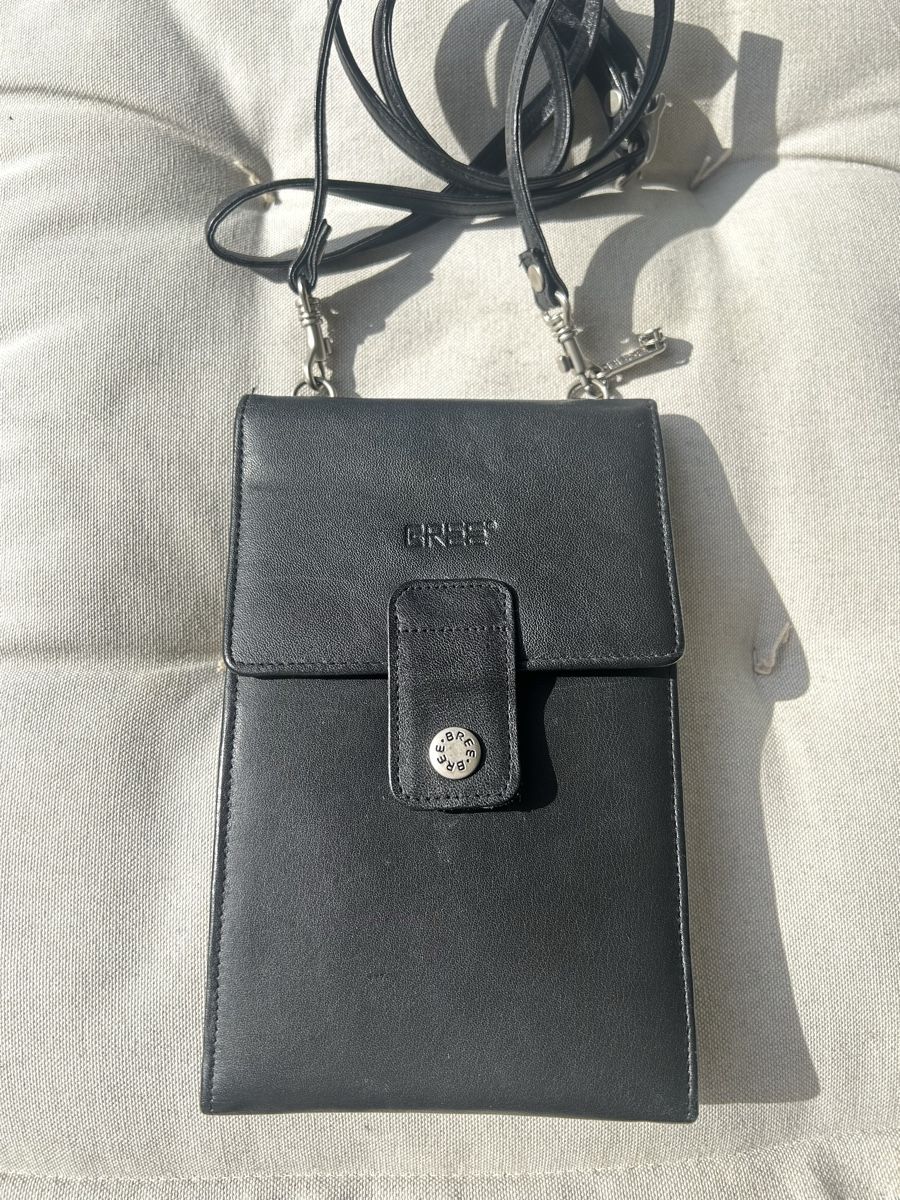 Bree Altro in  Abbigliamento & Accessori: Reisedokumentenbeutel – Nuovo (secondo la descrizione) da Erlenbach ZH venduto da Xe01