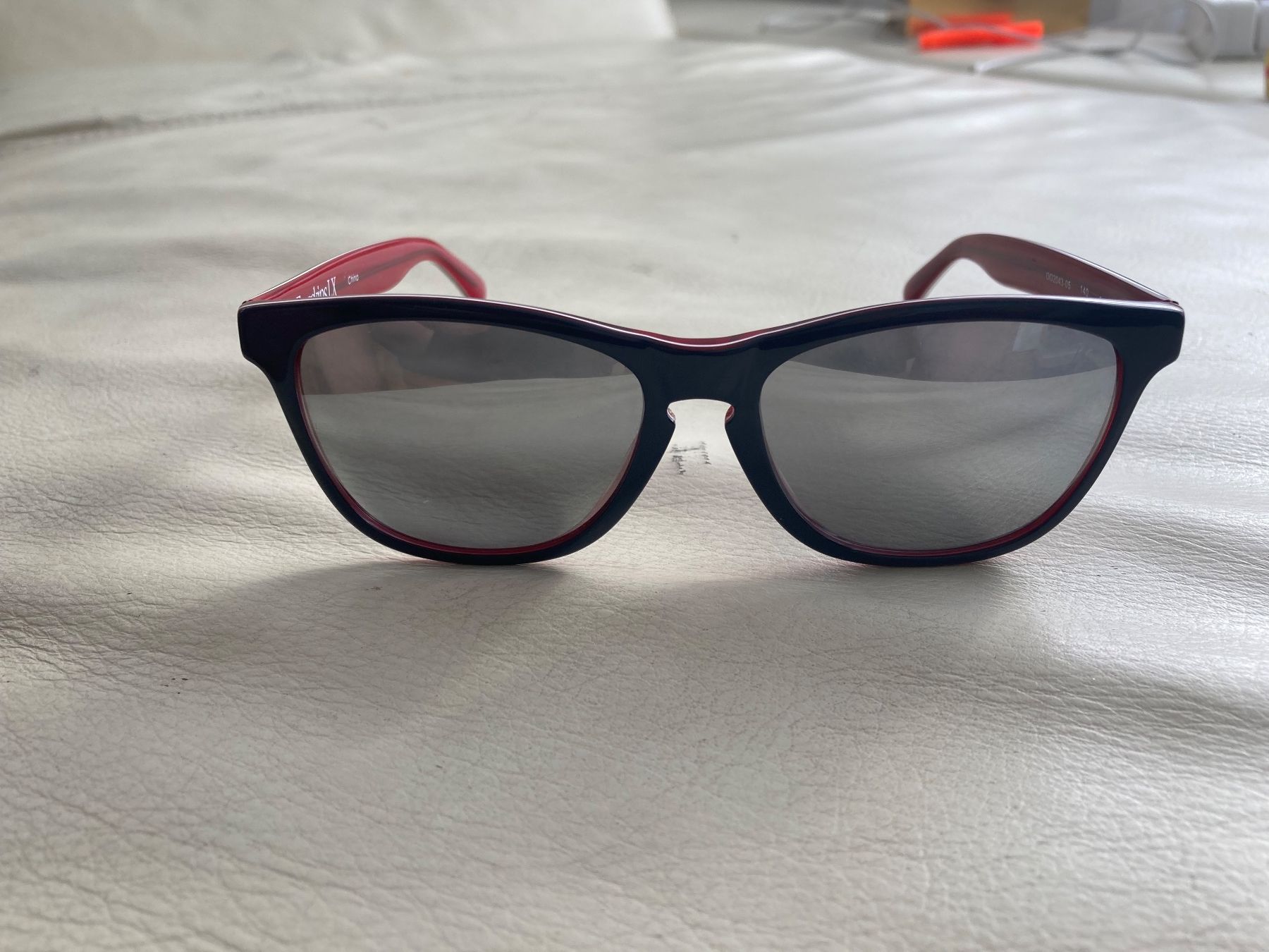 Lunettes & Verres: Oakley Frogskins LX – D'occasion à Seedorf UR par kel_2b8b 3