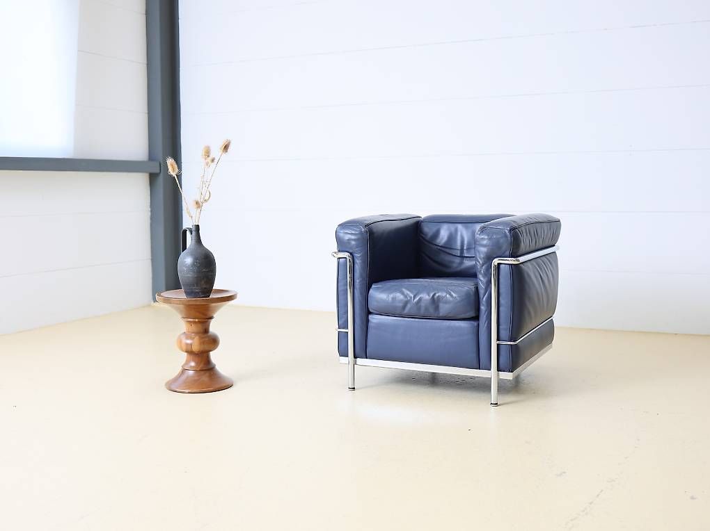 Cassina Poltrone: Le Corbusier Sessel LC2 von Cassina – Usato da Meinisberg venduto da atelier_TILIJA 1