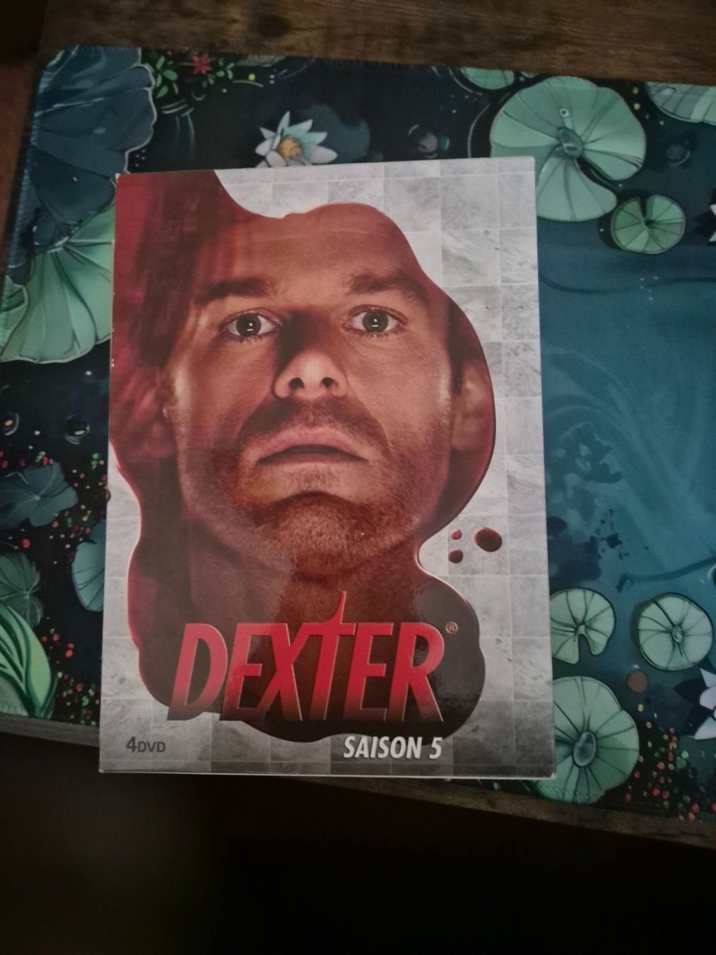 Tutti i DVDs: DVD - Série "Dexter" Saison 5 complète. – Nuovo (secondo la descrizione) da Monthey venduto da Cyann_73