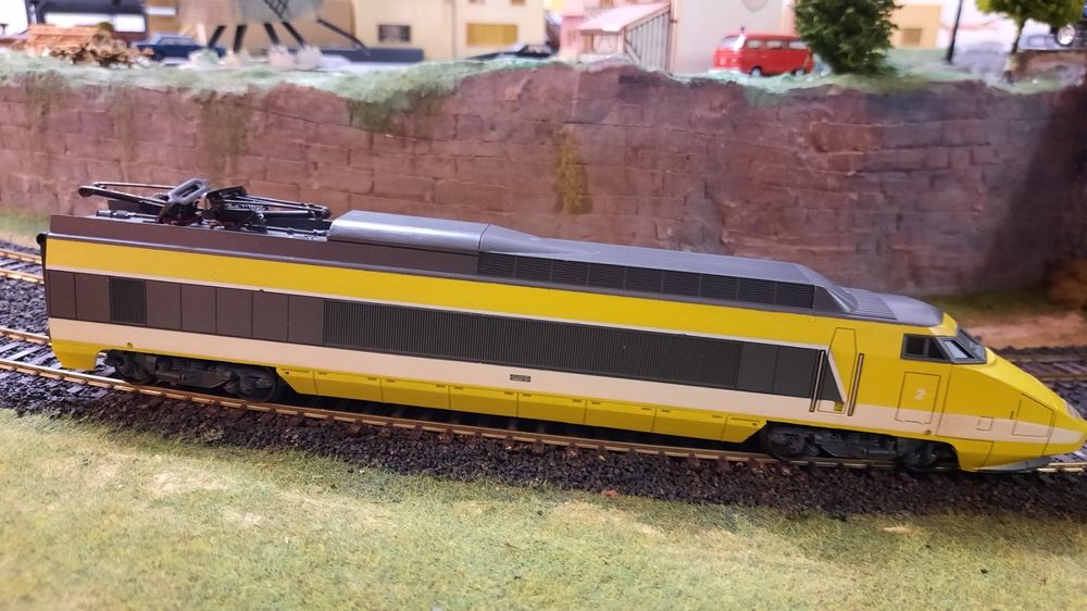 VTG 70's LIMA TGV LA POSTE TRAIN SET + ENGINE HO SCALE ITALY MADE HTF