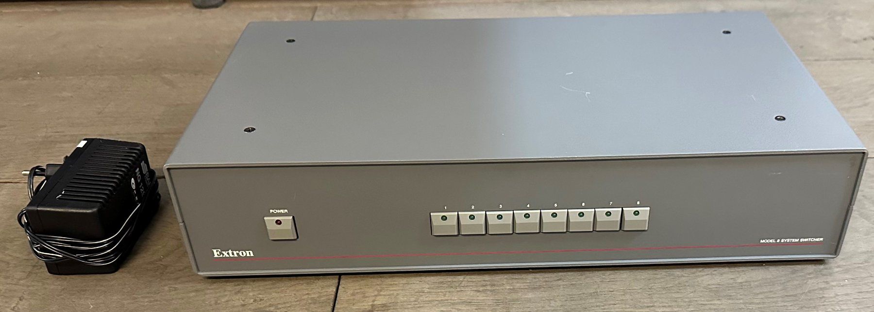 Elektronik: Extron 8:1 RGB Switcher / Umschalter Model 8 – Gebraucht aus Rüti ZH von