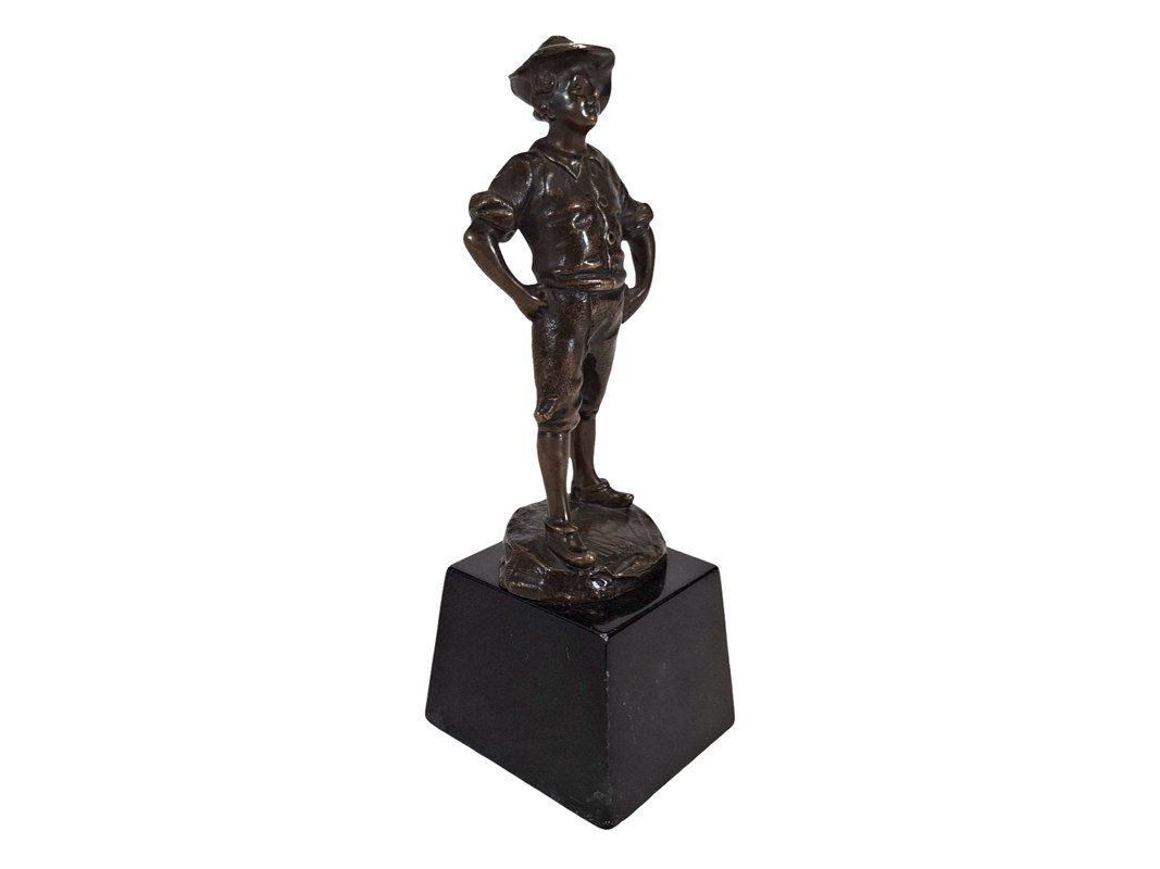 Skulpturen & Statuen: Braune patinierte Knaben-Bronzefigur – Gebraucht aus Wil SG von Restwert_Wil 1