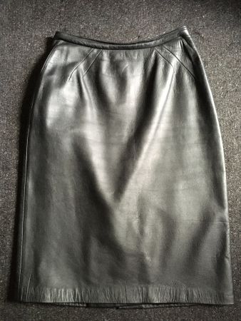 Vintage Damen Leder Jupe schwarz Futter Satin schwarz ca XS