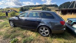 Unfall Audi A6 Avant Kombi mit für Teile