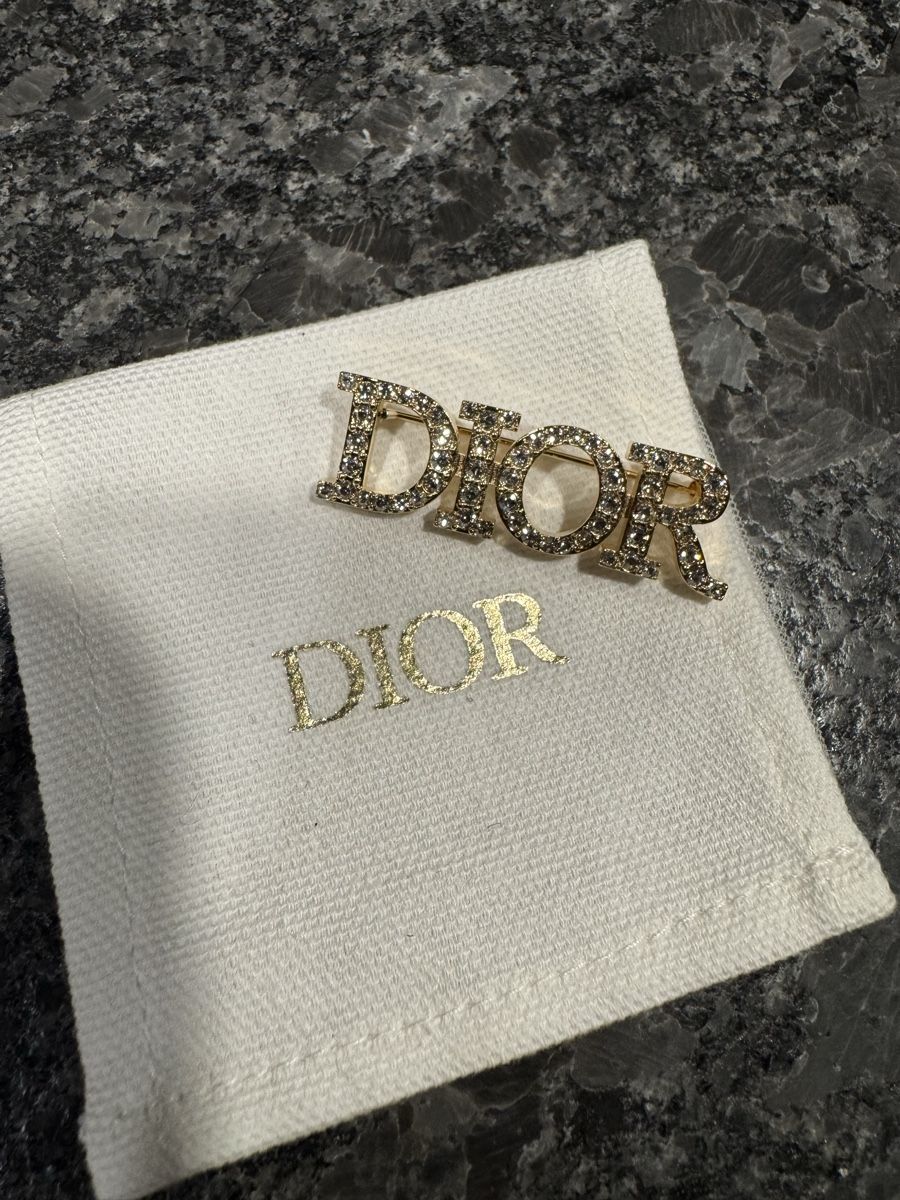 Dior Spille & Fermagli: Dior Vintage Brosche – Nuovo e nell'imballaggio originale da Liebistorf venduto da Sarahx3 2