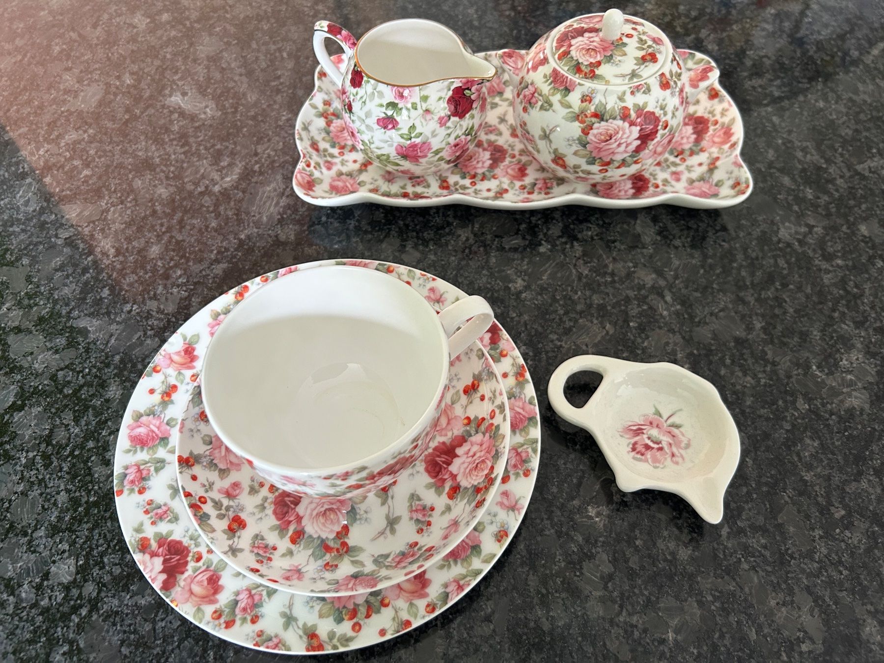 Geschirrsets: Kaffee/Tee-Service Vintage 6fach – Gebraucht aus Sevelen von Glueckstreffer.62 1