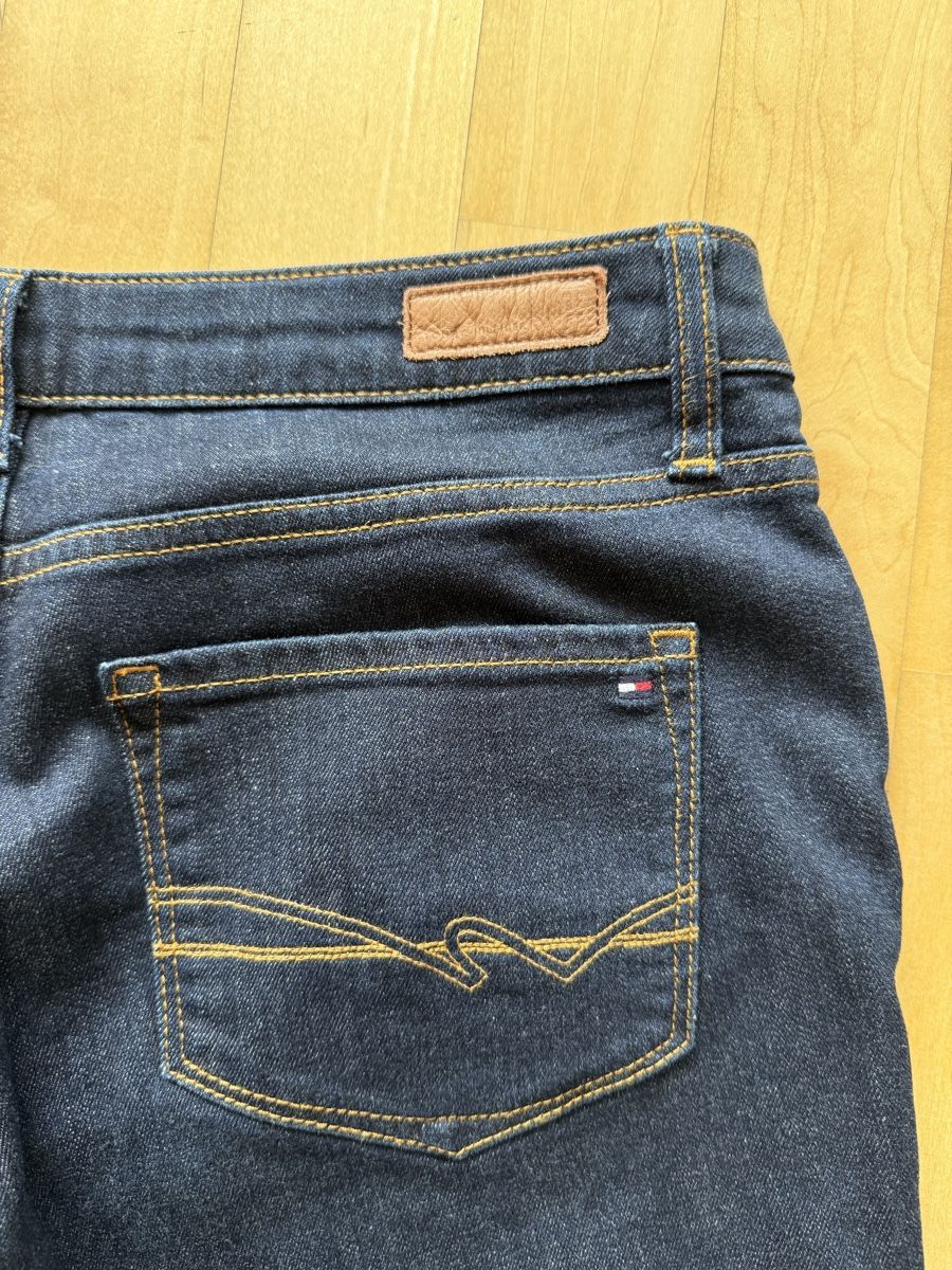 Tommy Hilfiger Jeans: Tommy Hilfiger Jeans Rome RW Straight Fit Hosen Damen Gr. 28 – D'occasion à Uster par Schangnau87 5