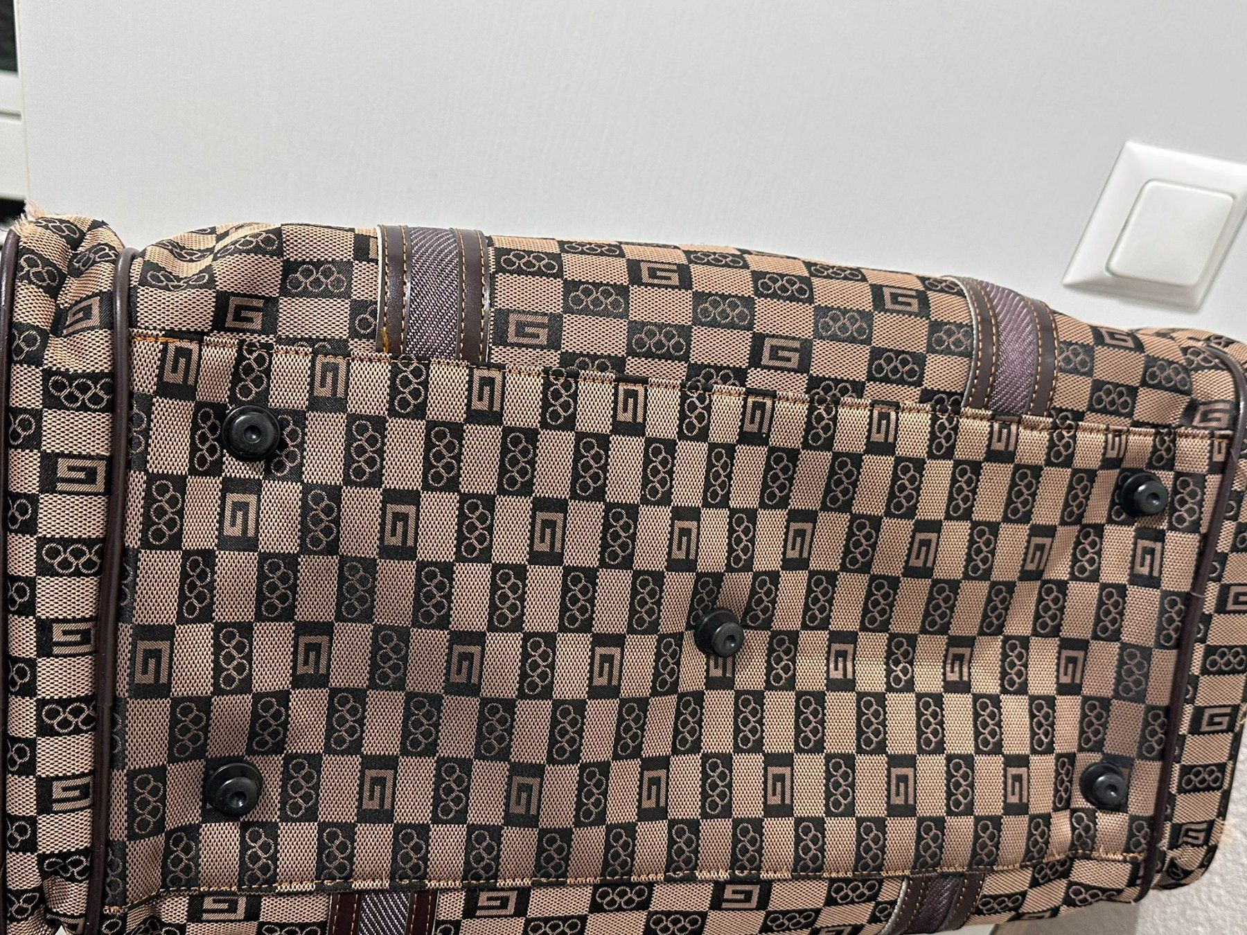 Taschen: Reisetasche - Farbe braun - Gratisversand – Neu (gemäss Beschreibung) aus winterthur von Ricardorounen 2