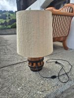 Tischlampe mit Holzrad rustikal