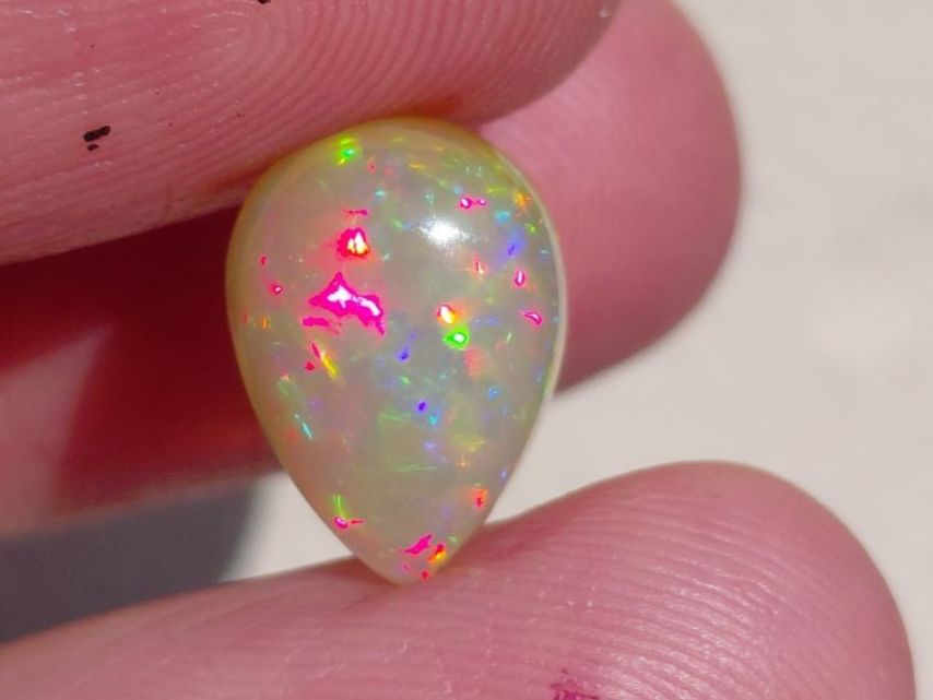 Pietre preziose: Opal Wela Pinfire Galaxy Full – Usato da Bévilard venduto da Yougems