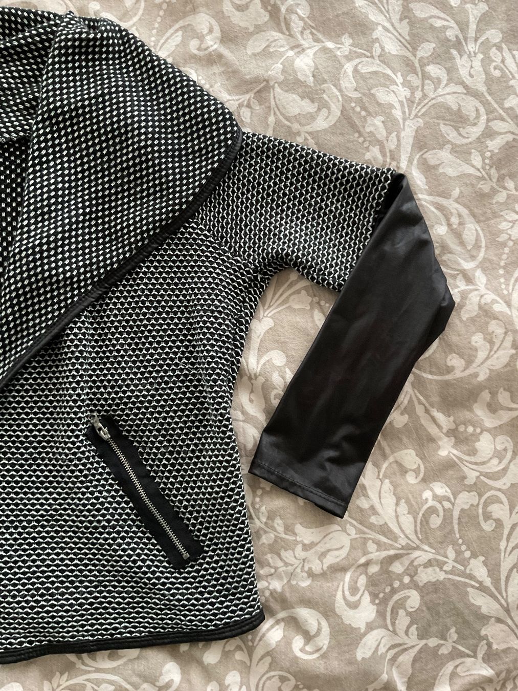 Giacche: Strick Jacke Gr. M-L – Usato da Rümlang venduto da euqinom16 1