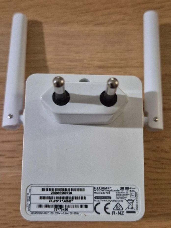 Netgear WiFi: Netgear WLAN Range Extender AC750 (EX3700) / Access Point – Usato da Wangen SZ venduto da Daniel_Simon 2