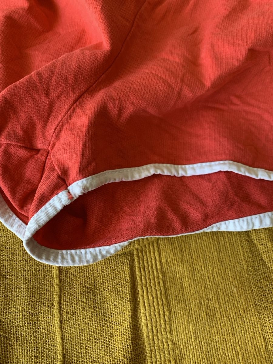 H&M Pantaloni: Shorts 134-140, rot – Usato da Winterthur venduto da Samu-V 2