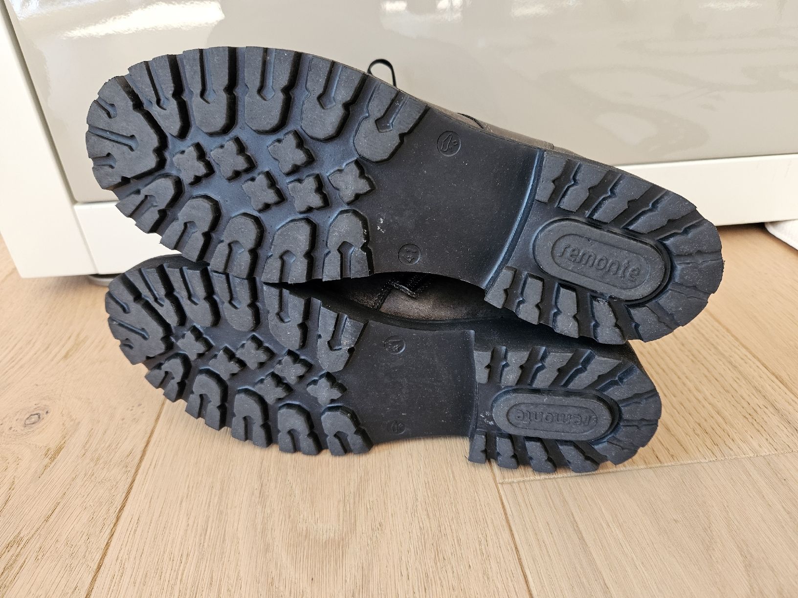 Scarpe da donna: Stiefelette von Remonte - Grösse 41 – Usato da Hofstetten SO venduto da Ameisenbaer 3