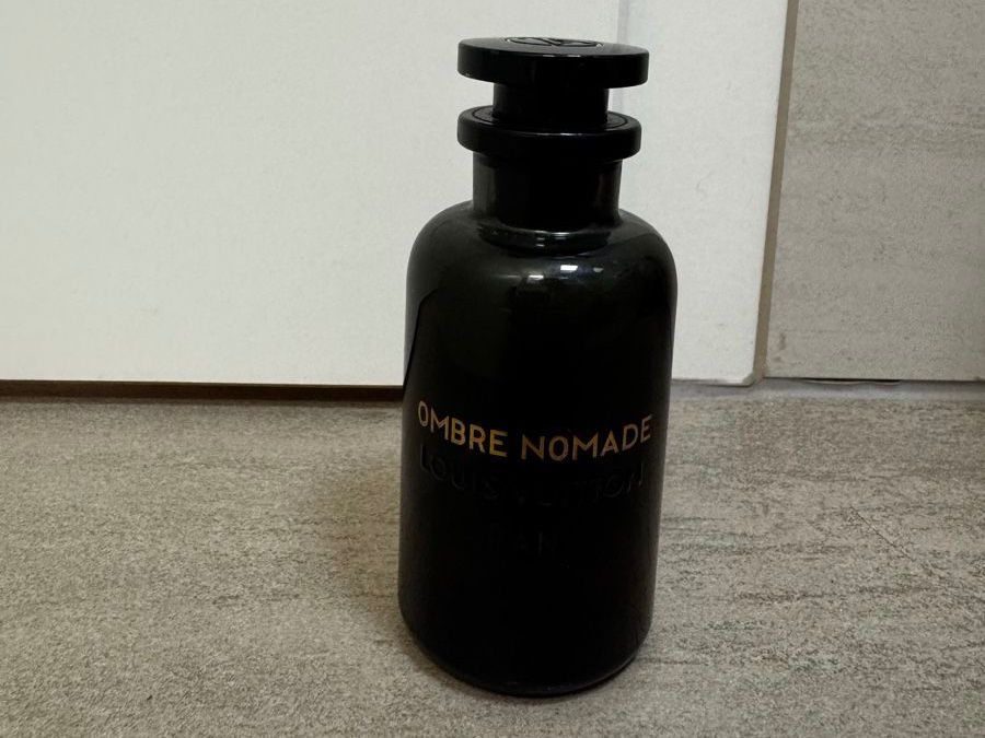 Louis Vuitton Profumi & Eau de Toilette: Louis Vuitton Ombre Nomade 100ml – Usato da Hunzenschwil venduto da gbe_8zr7 1