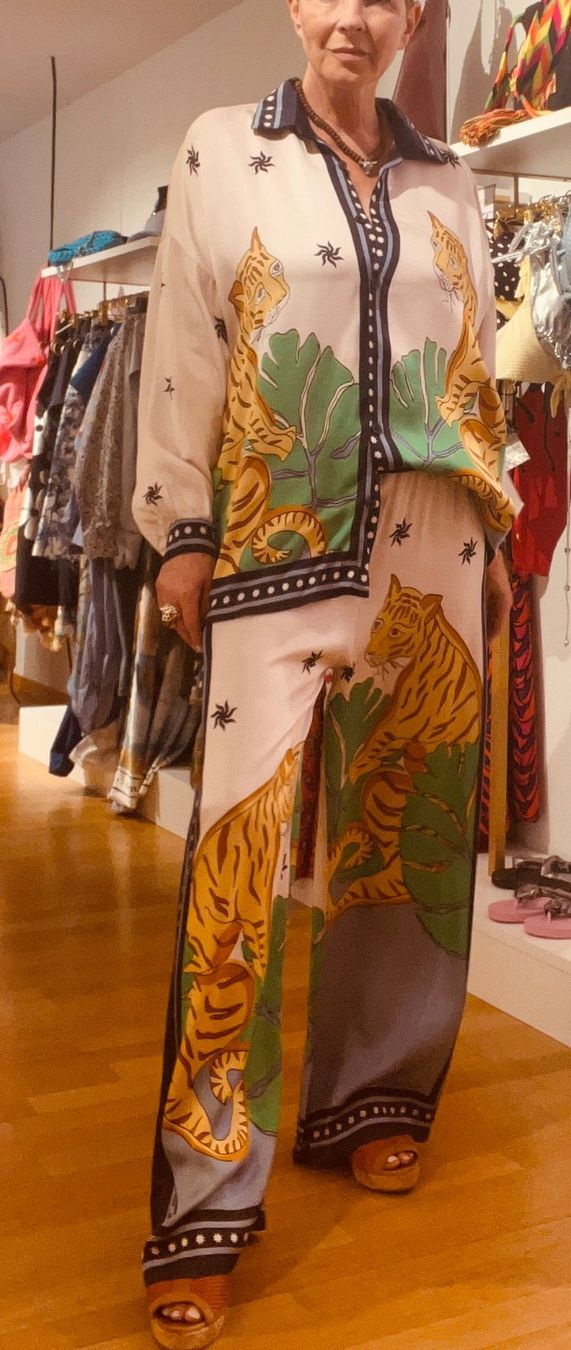 Pantalons: Gerade fallende "Tigerhose" mit Seide – Neuf avec emballage d'origine à Zürich par Naebeli 6