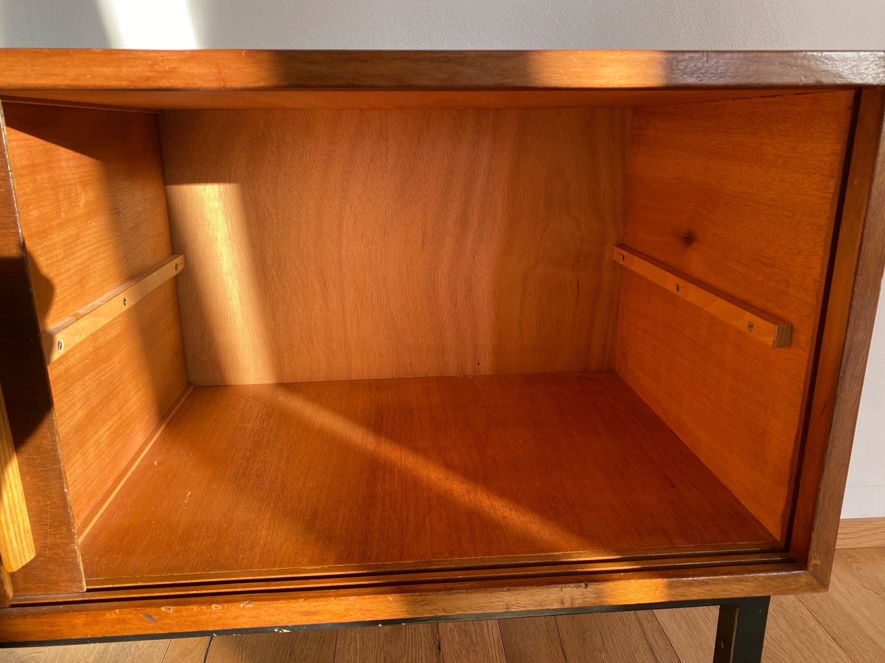 Kommoden: Sideboard Midcentury – Gebraucht aus Frauenfeld von .Ladina. 2